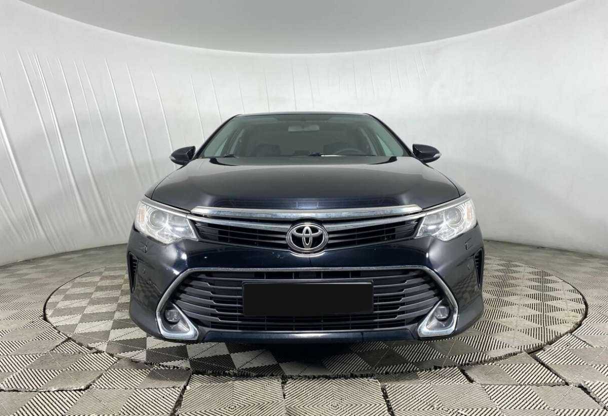 Toyota Camry б/у, 2017, Автоматическая. Фото: #1