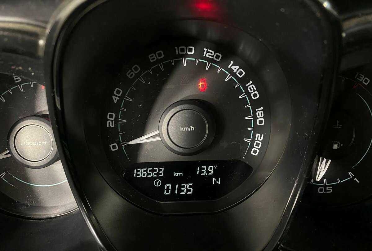 Lada (ВАЗ) Vesta б/у, 2017, Роботизированная. Фото: #9