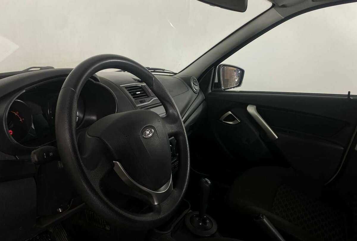 Lada (ВАЗ) Granta б/у, 2019, Роботизированная. Фото: #12