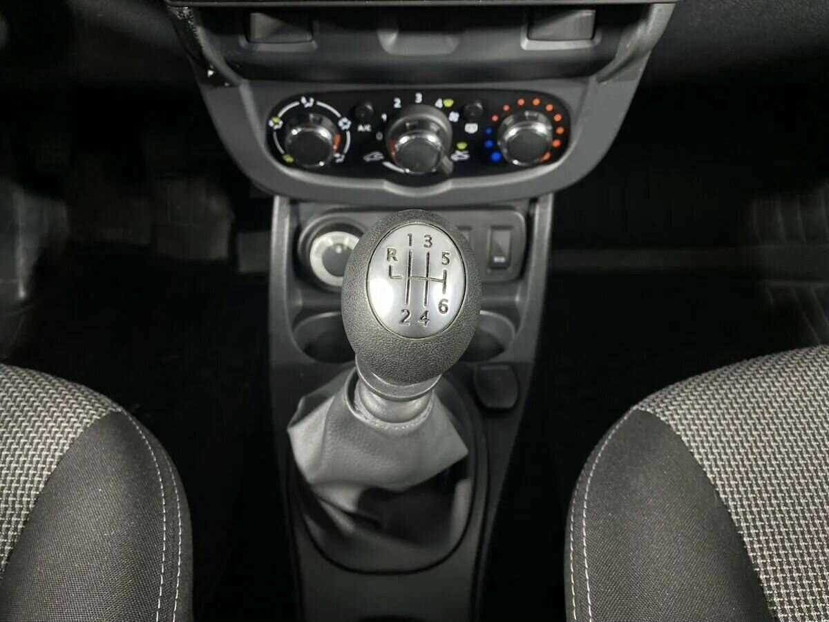 Renault Duster б/у, 2018, Механическая. Фото: #9