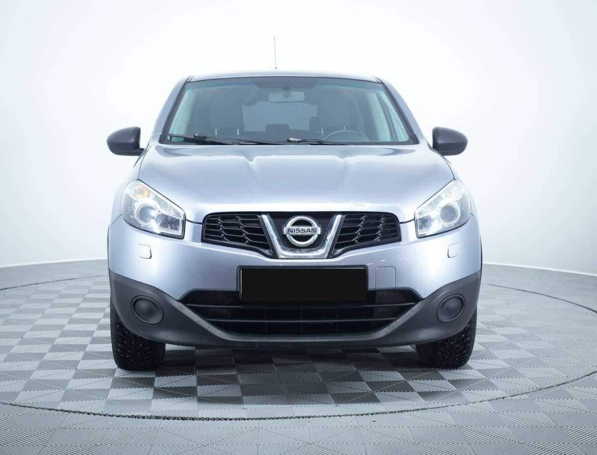 Nissan Qashqai б/у, 2012, Механическая. Фото: #1