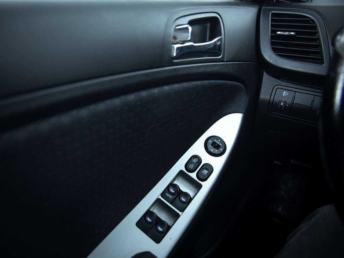 Hyundai Solaris б/у, 2013, Автоматическая. Фото: #11