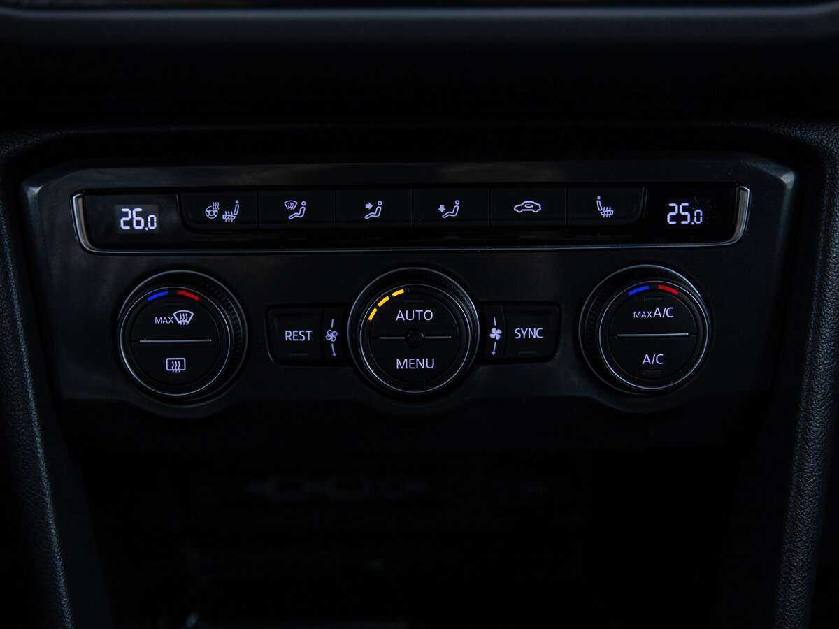 Volkswagen Tiguan б/у, 2020, Механическая. Фото: #12