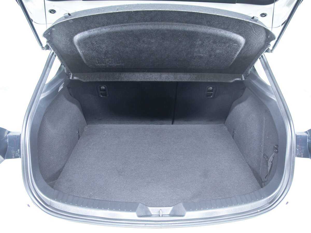 Mazda 3 б/у, 2014, Автоматическая. Фото: #8