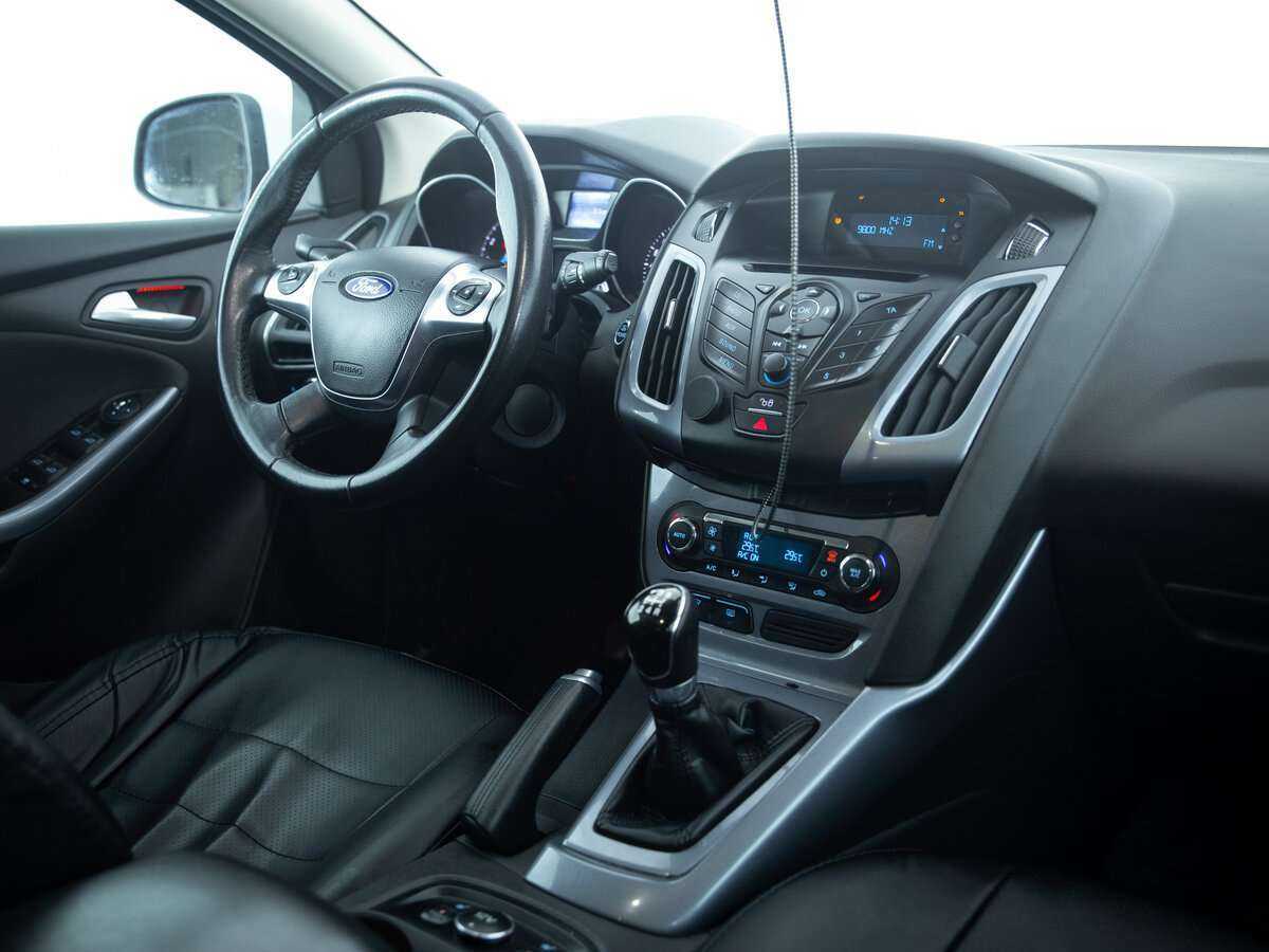 Ford Focus б/у, 2012, Механическая. Фото: #17