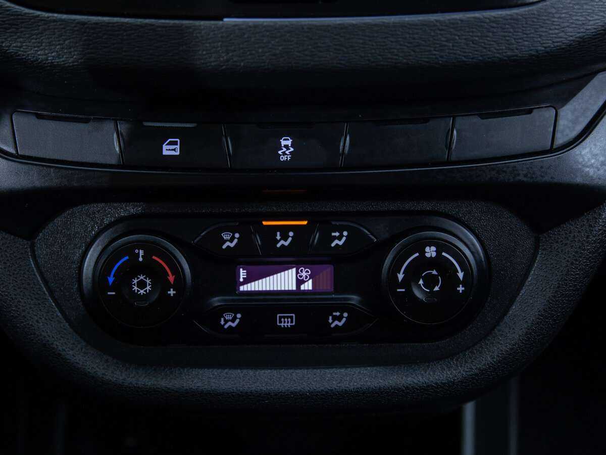 Lada (ВАЗ) Vesta б/у, 2018, Механическая. Фото: #16