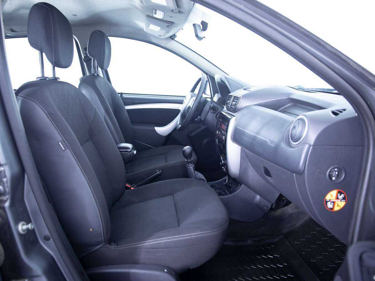 Nissan Terrano б/у, 2015, Механическая. Фото: #9