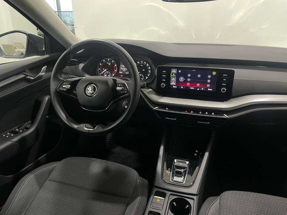 Skoda Octavia б/у, 2021, Автоматическая. Фото: #4