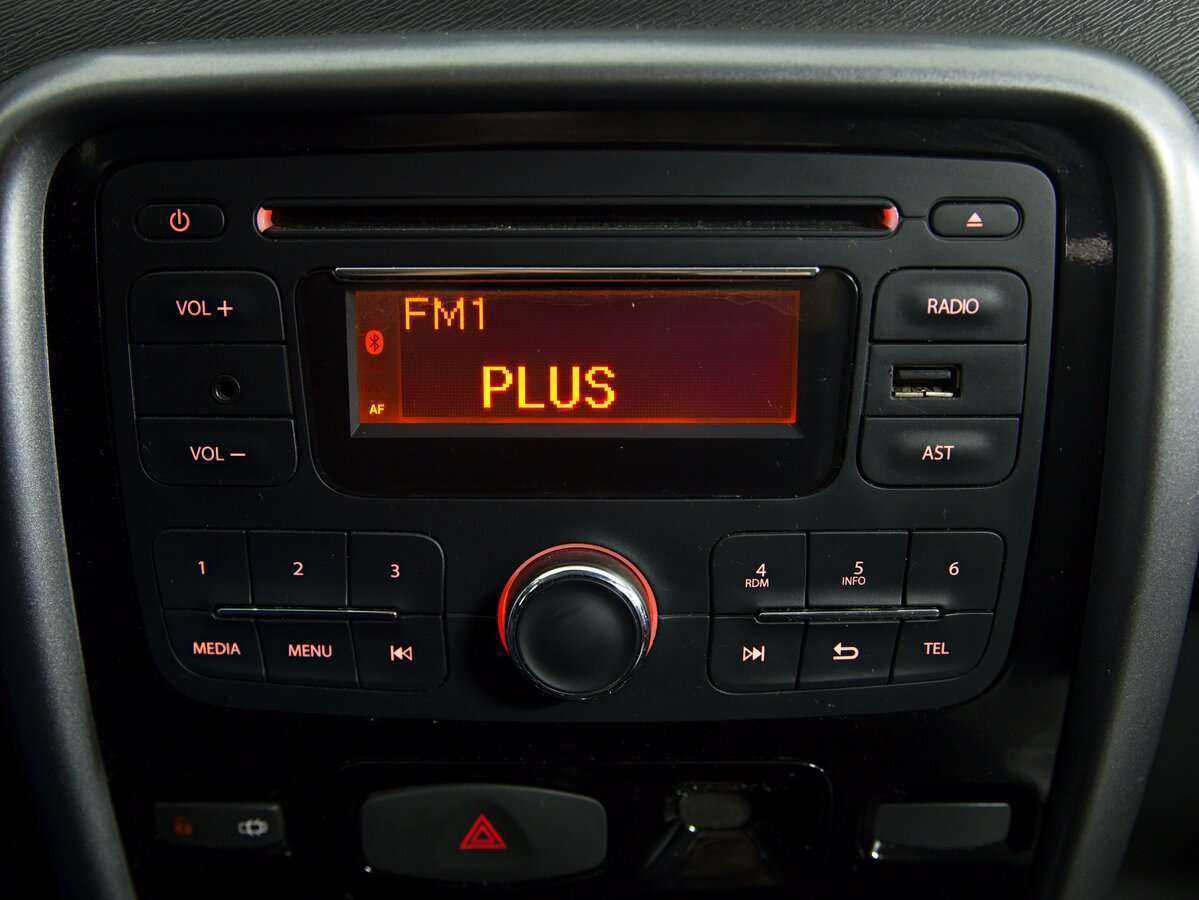 Renault Duster б/у, 2012, Механическая. Фото: #9