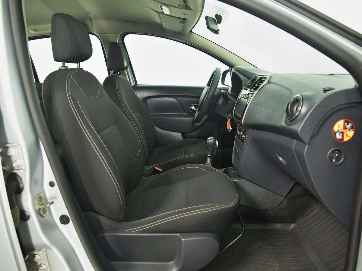 Рено Логан б/у, 2015, Автоматическая. Фото: #15