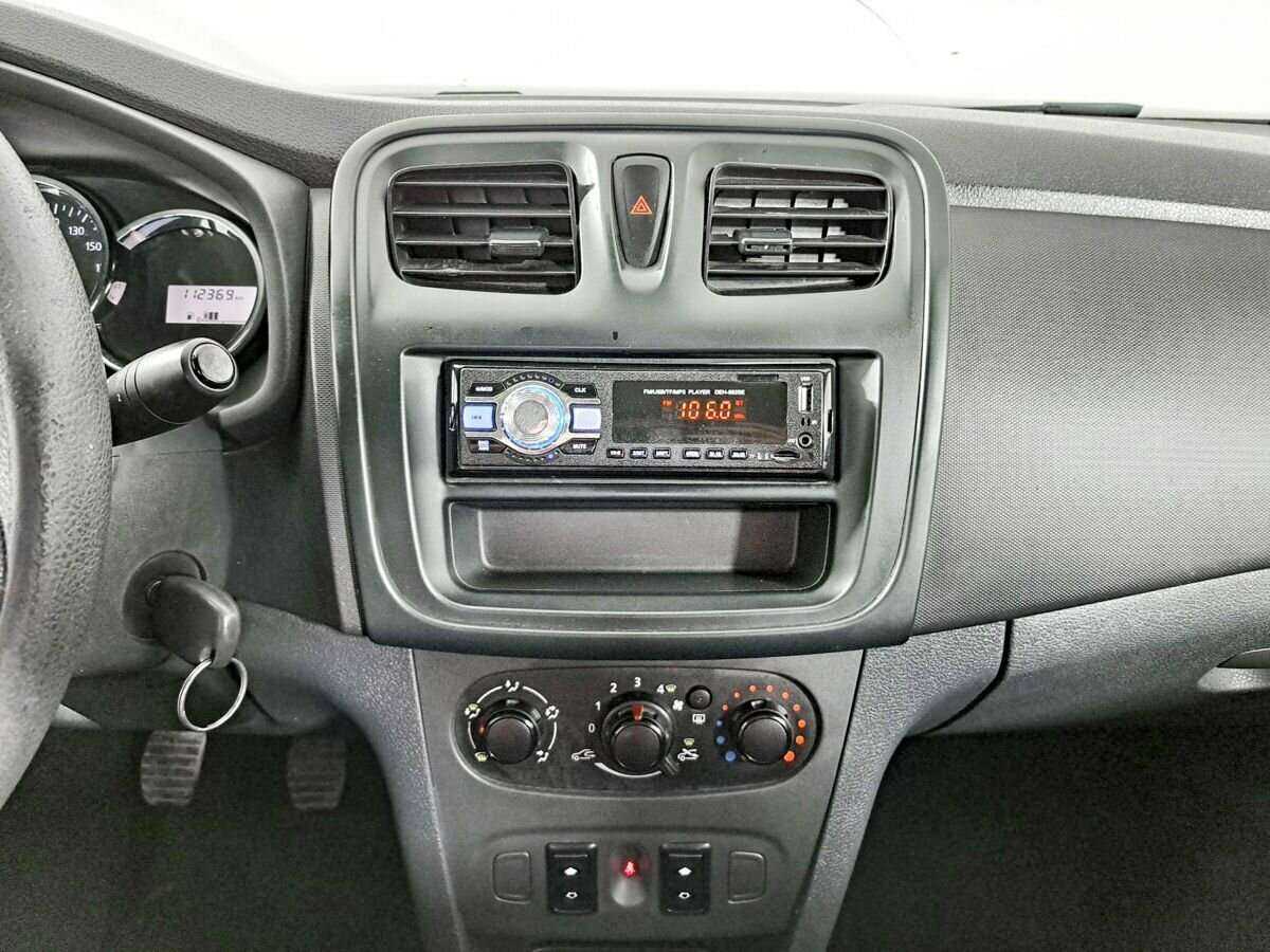 Renault Logan б/у, 2016, Механическая. Фото: #14