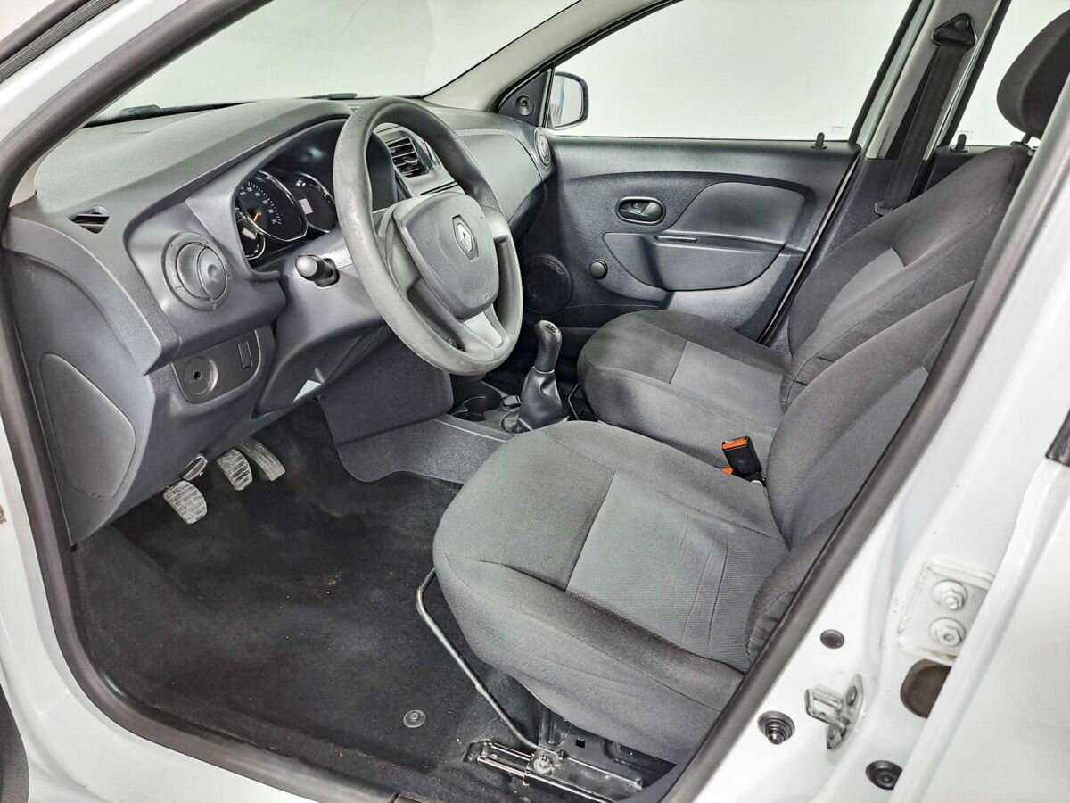 Renault Logan б/у, 2016, Механическая. Фото: #15