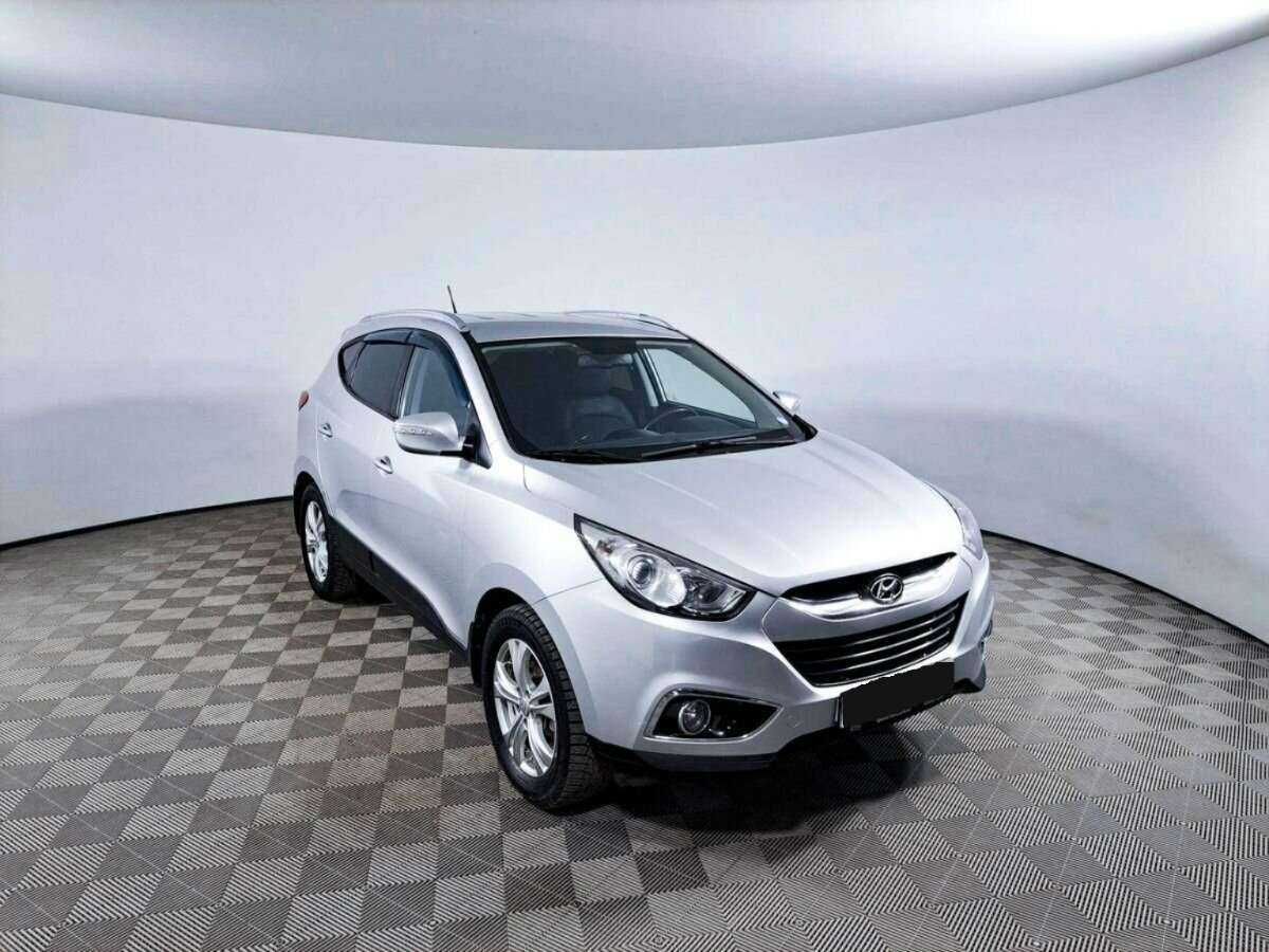 Hyundai ix35 б/у, 2012, Автоматическая. Фото: #2