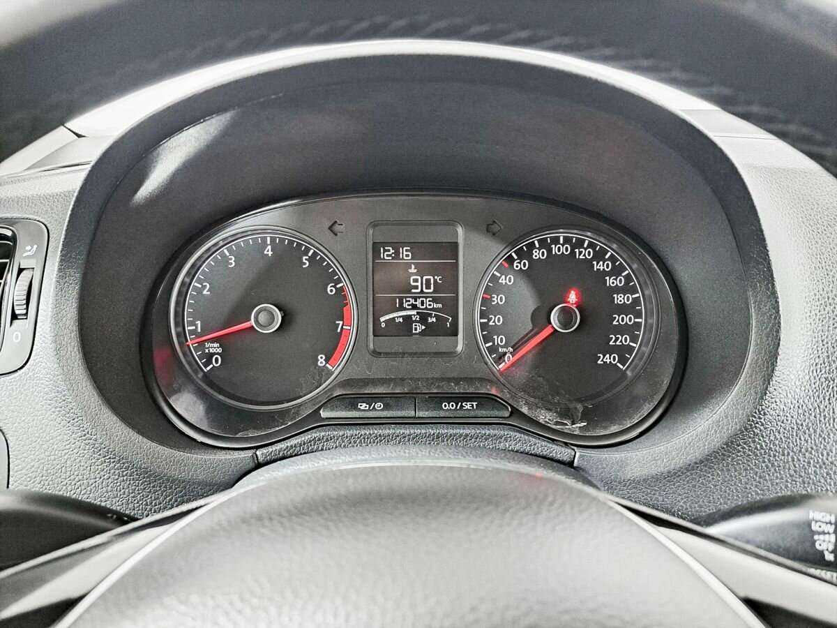 Фольксваген Поло б/у, 2015, Механическая. Фото: #11