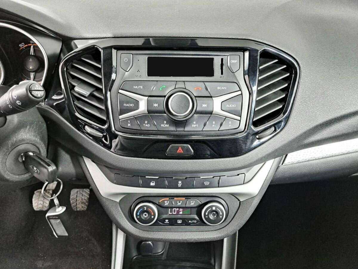 Lada (ВАЗ) Vesta б/у, 2017, Механическая. Фото: #14