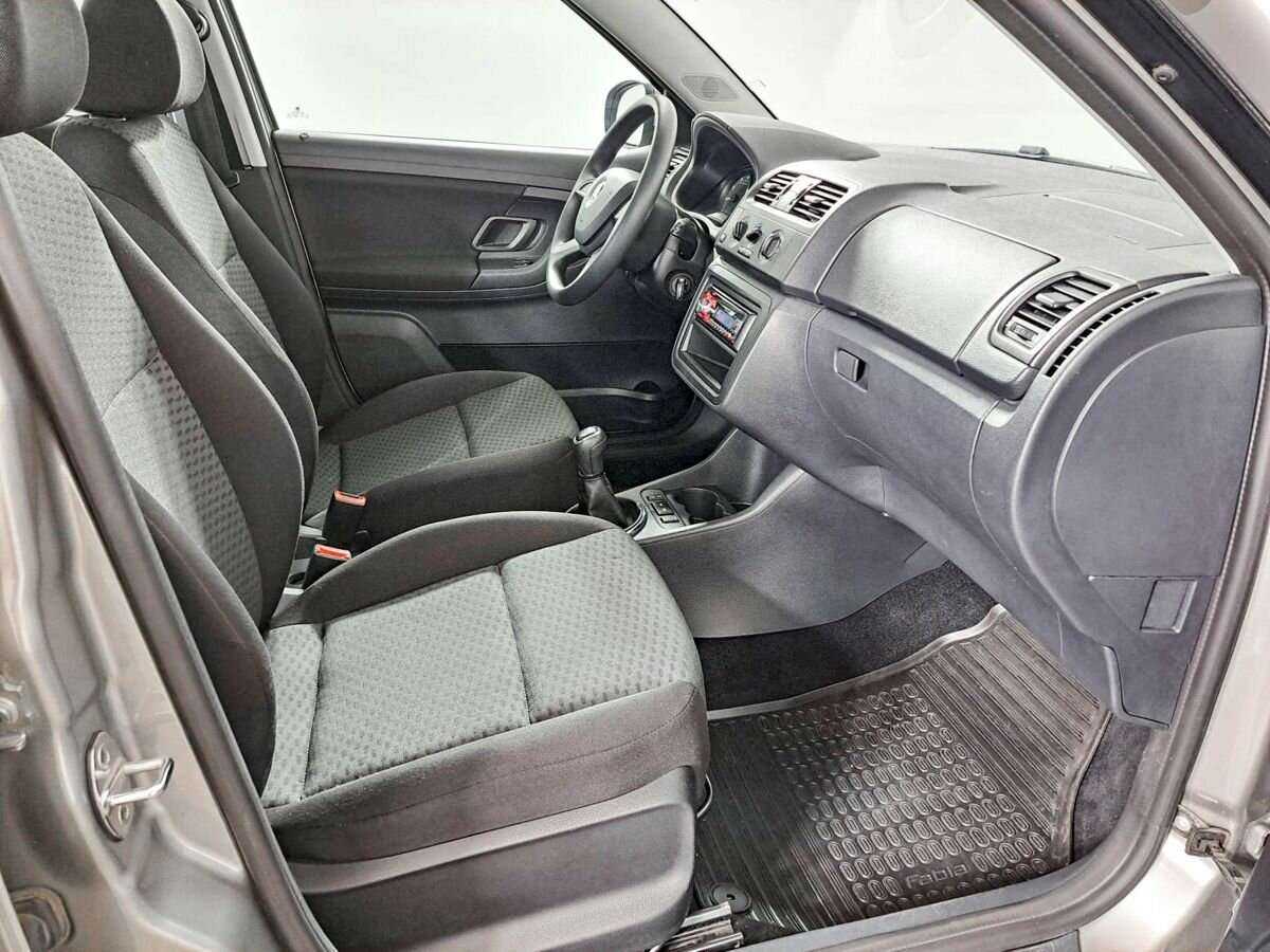 Skoda Fabia б/у, 2013, Механическая. Фото: #8