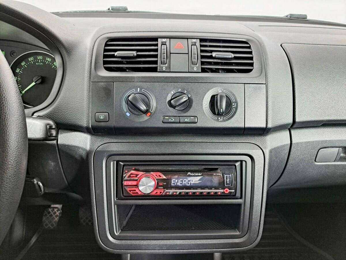 Skoda Fabia б/у, 2013, Механическая. Фото: #12