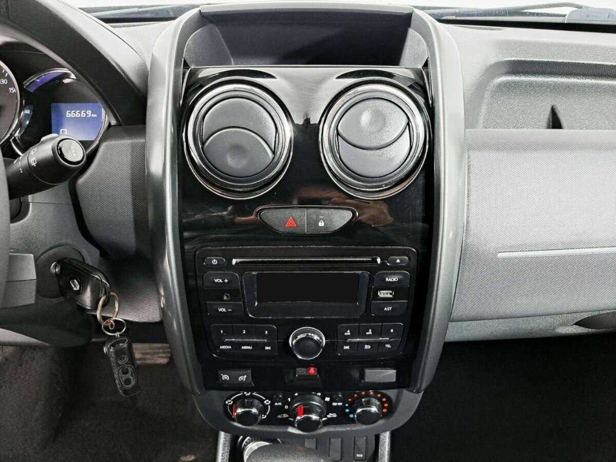 Renault Duster б/у, 2016, Автоматическая. Фото: #12