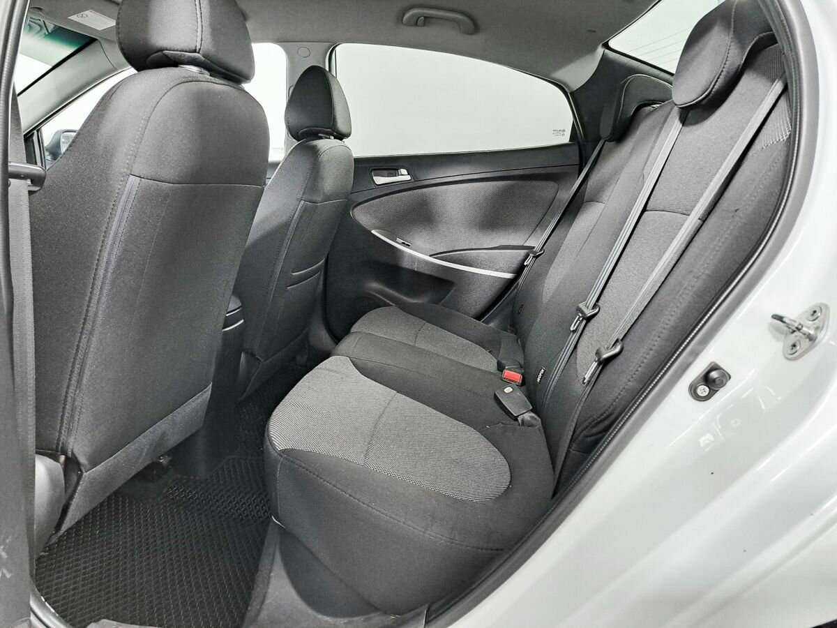 Hyundai Solaris б/у, 2013, Автоматическая. Фото: #11