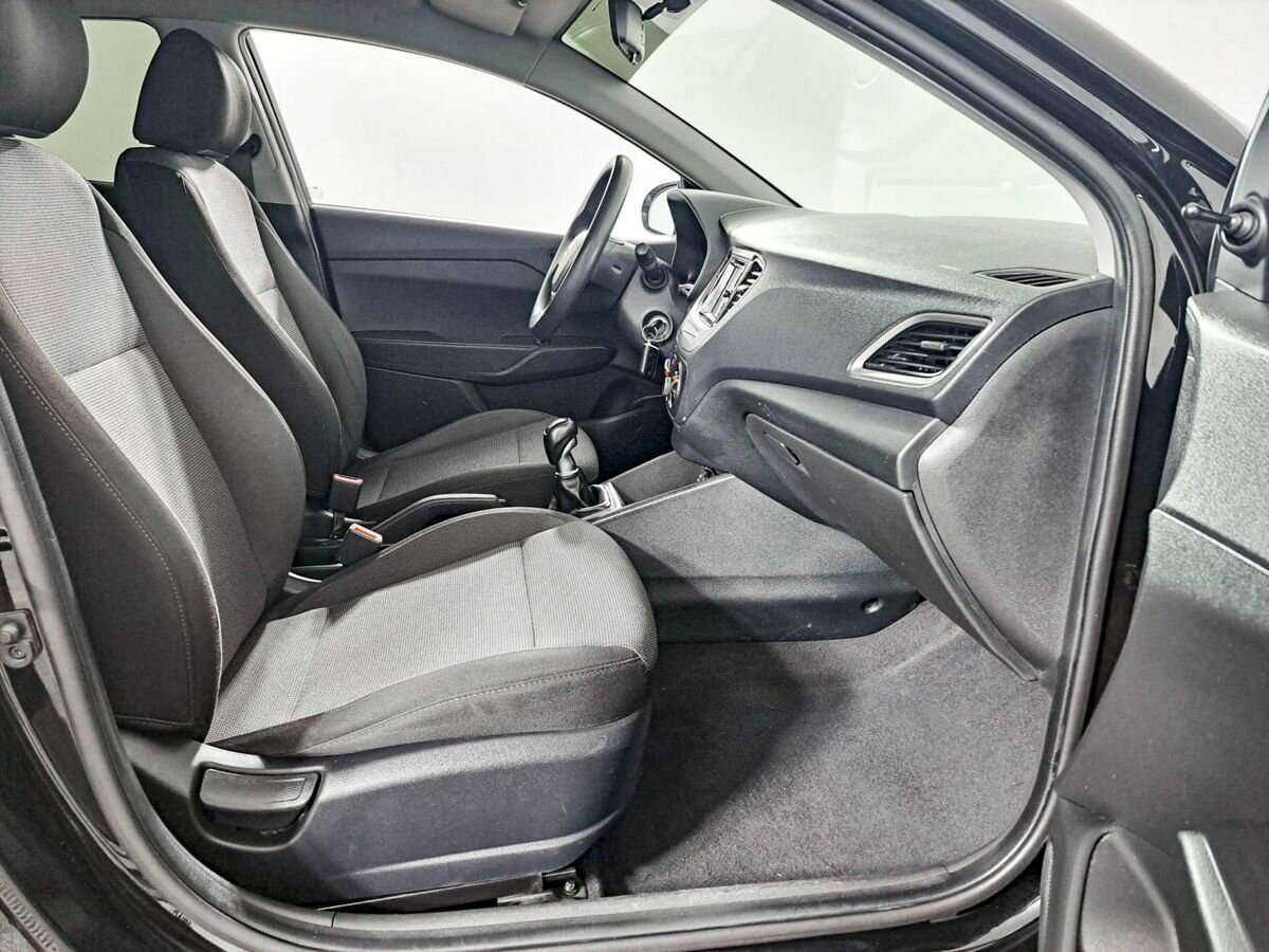 Hyundai Solaris б/у, 2018, Механическая. Фото: #10