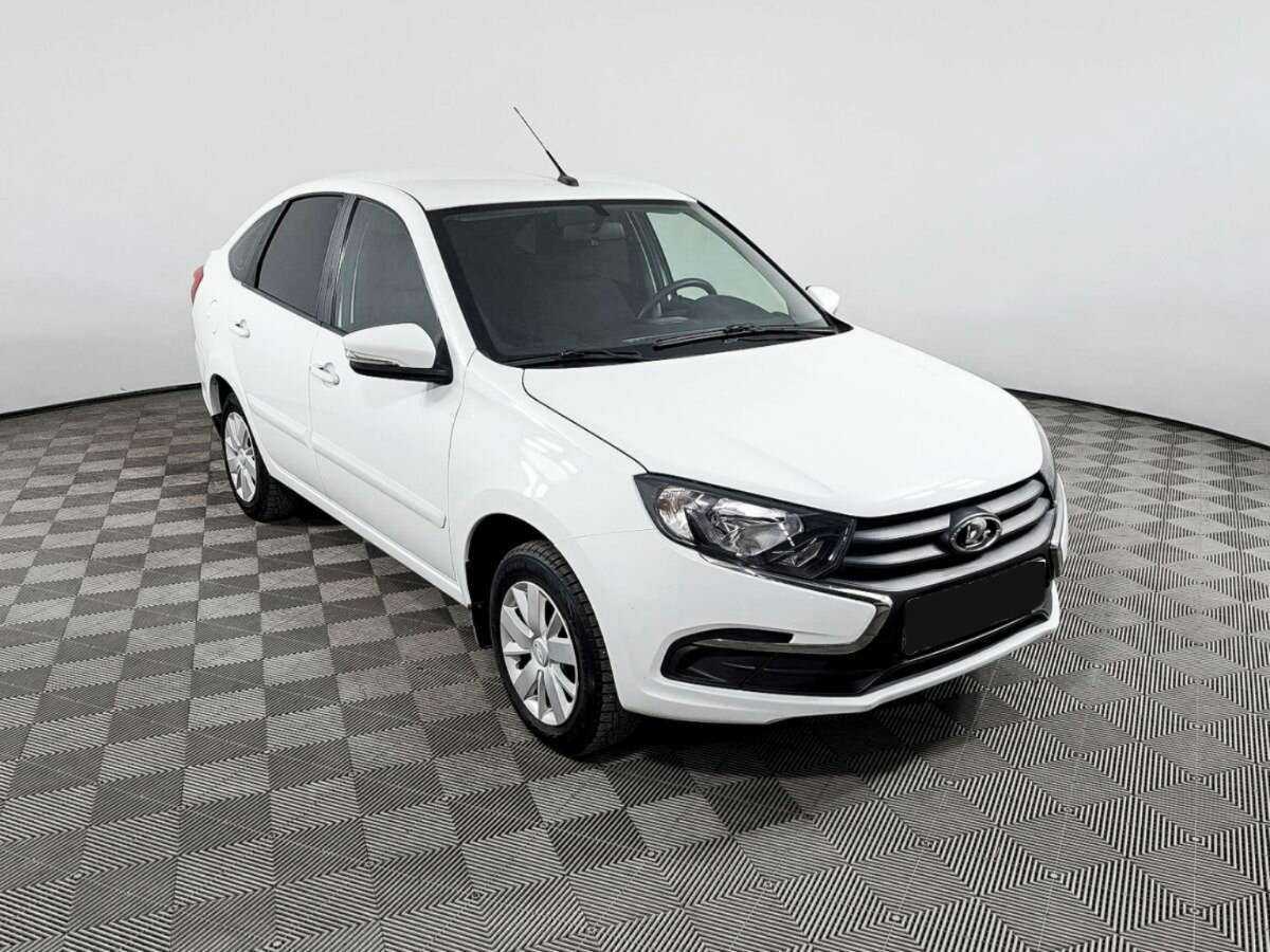 Lada (ВАЗ) Granta б/у, 2021, Механическая. Фото: #2