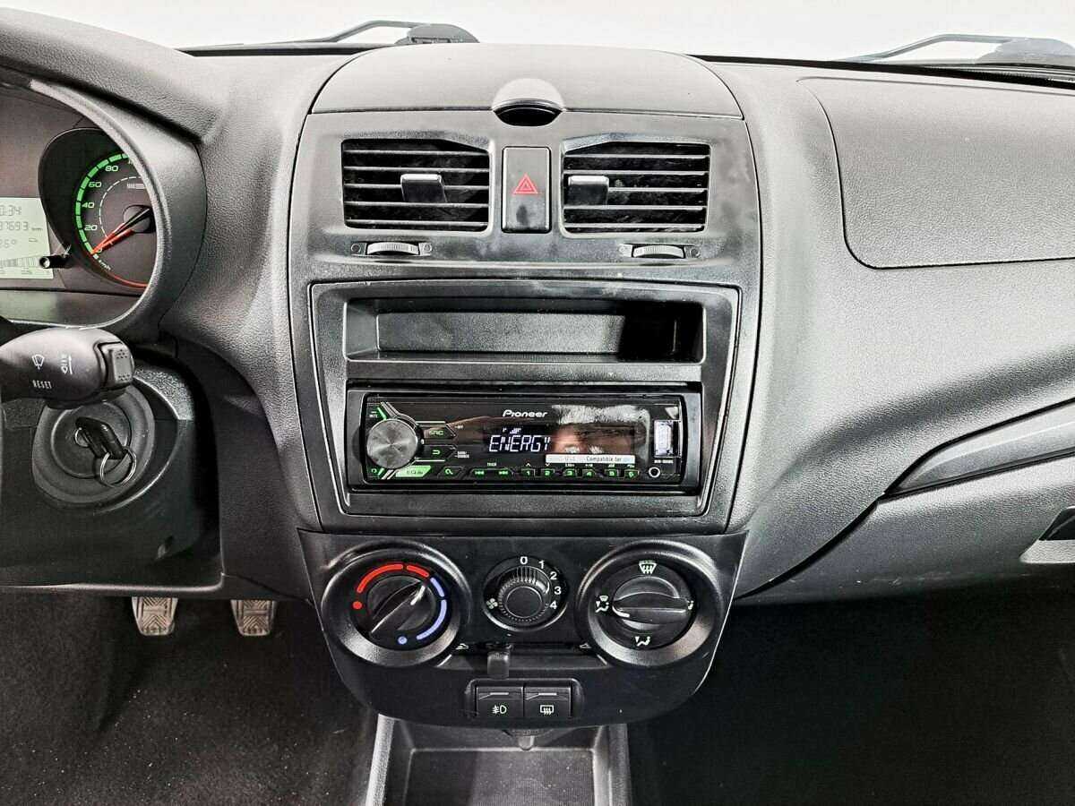 Lada (ВАЗ) Kalina б/у, 2018, Механическая. Фото: #12