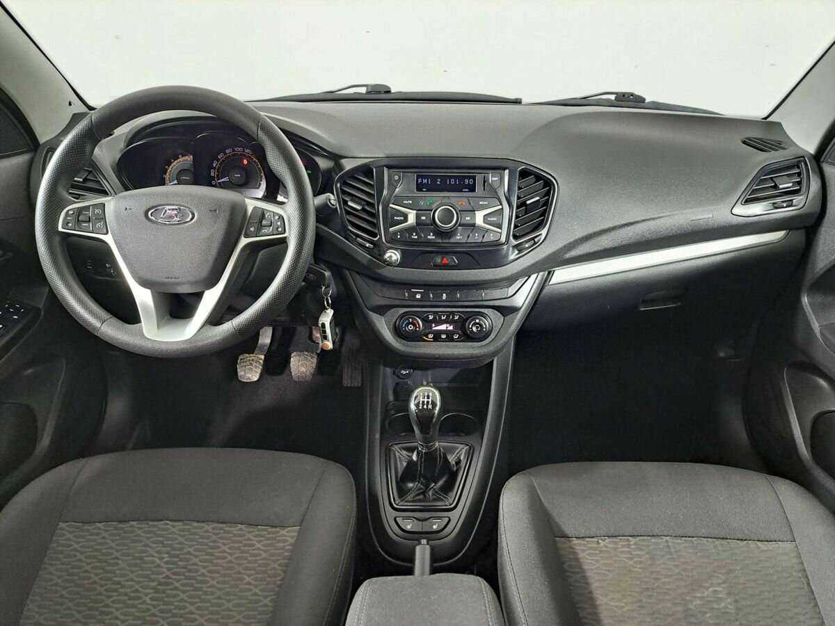 Lada (ВАЗ) Vesta б/у, 2018, Механическая. Фото: #13