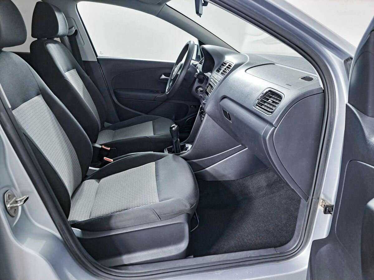 Volkswagen Polo б/у, 2014, Механическая. Фото: #8