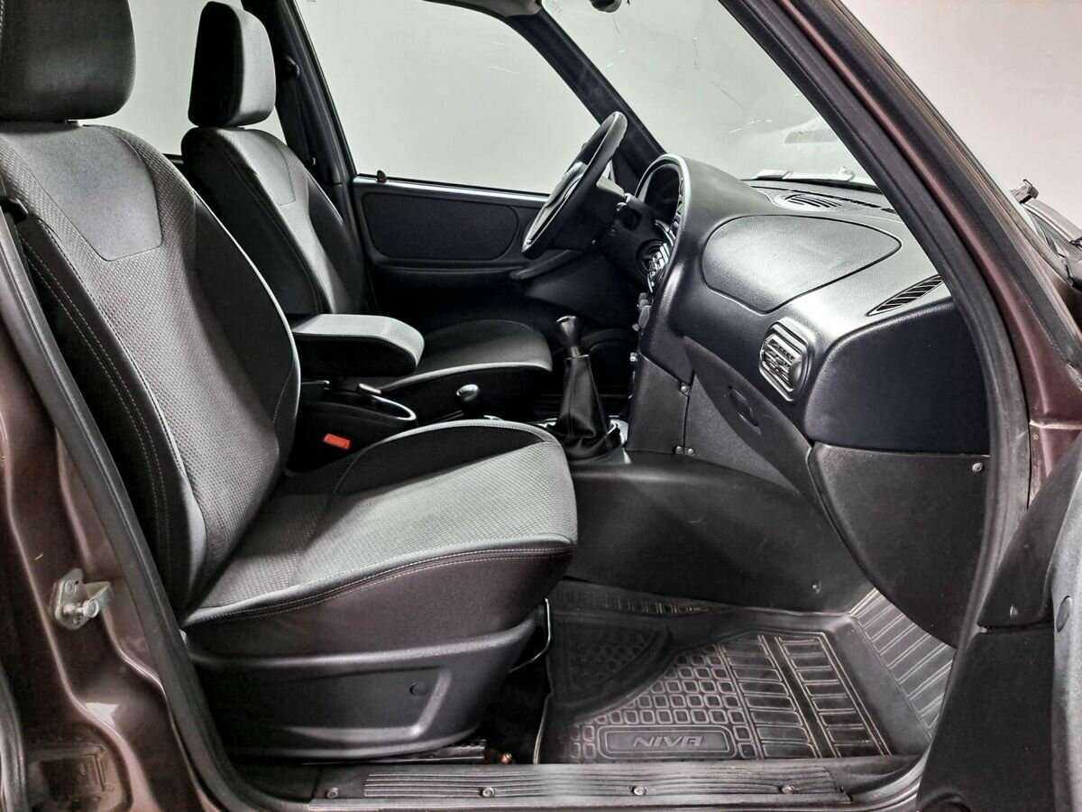 Chevrolet Niva б/у, 2017, Механическая. Фото: #8
