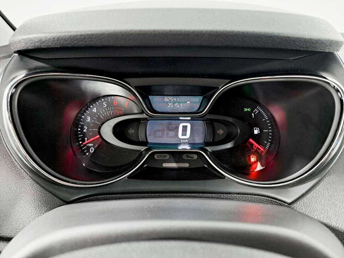 Renault Kaptur б/у, 2017, Механическая. Фото: #12