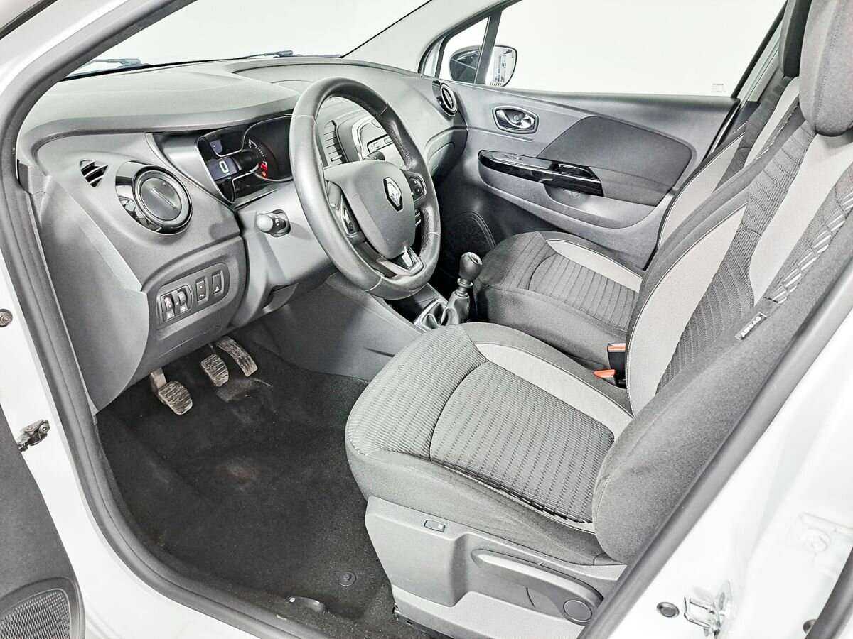 Renault Kaptur б/у, 2017, Механическая. Фото: #15