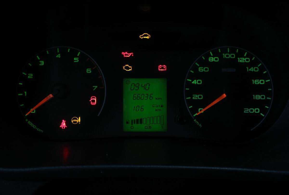 Лада (ВАЗ) Гранта б/у, 2015, Механическая. Фото: #7