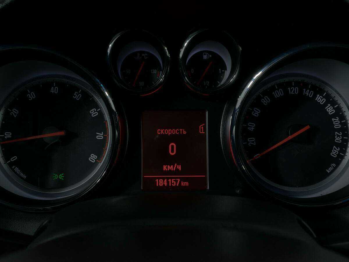 Опель Астра б/у, 2012, Механическая. Фото: #12