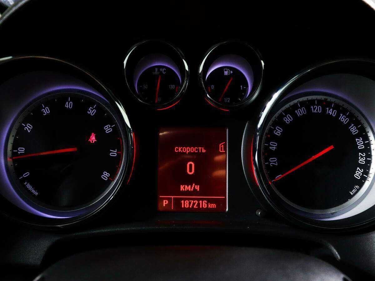 Opel Astra б/у, 2013, Автоматическая. Фото: #10