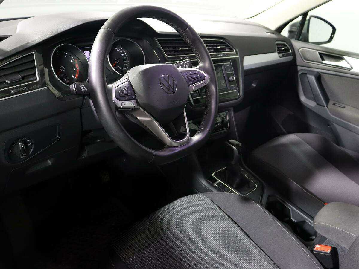 Volkswagen Tiguan б/у, 2021, Роботизированная. Фото: #12