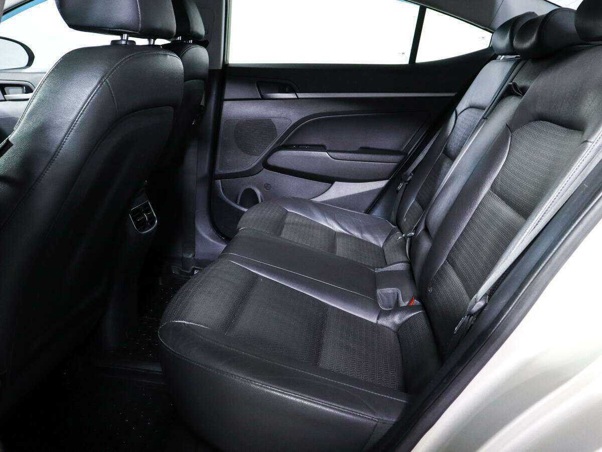 Хендай Елантра б/у, 2018, Автоматическая. Фото: #9