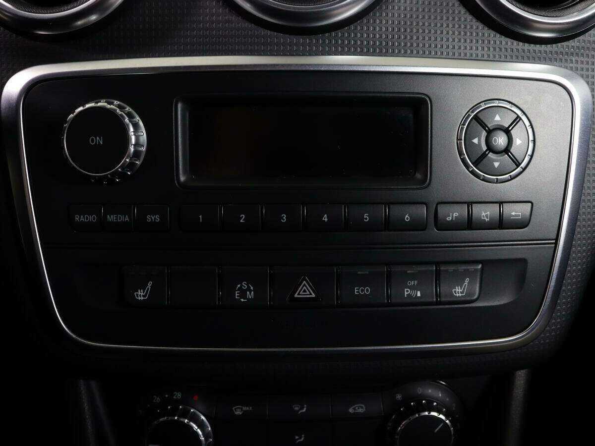 Mercedes-Benz A-Класс б/у, 2014, Роботизированная. Фото: #17