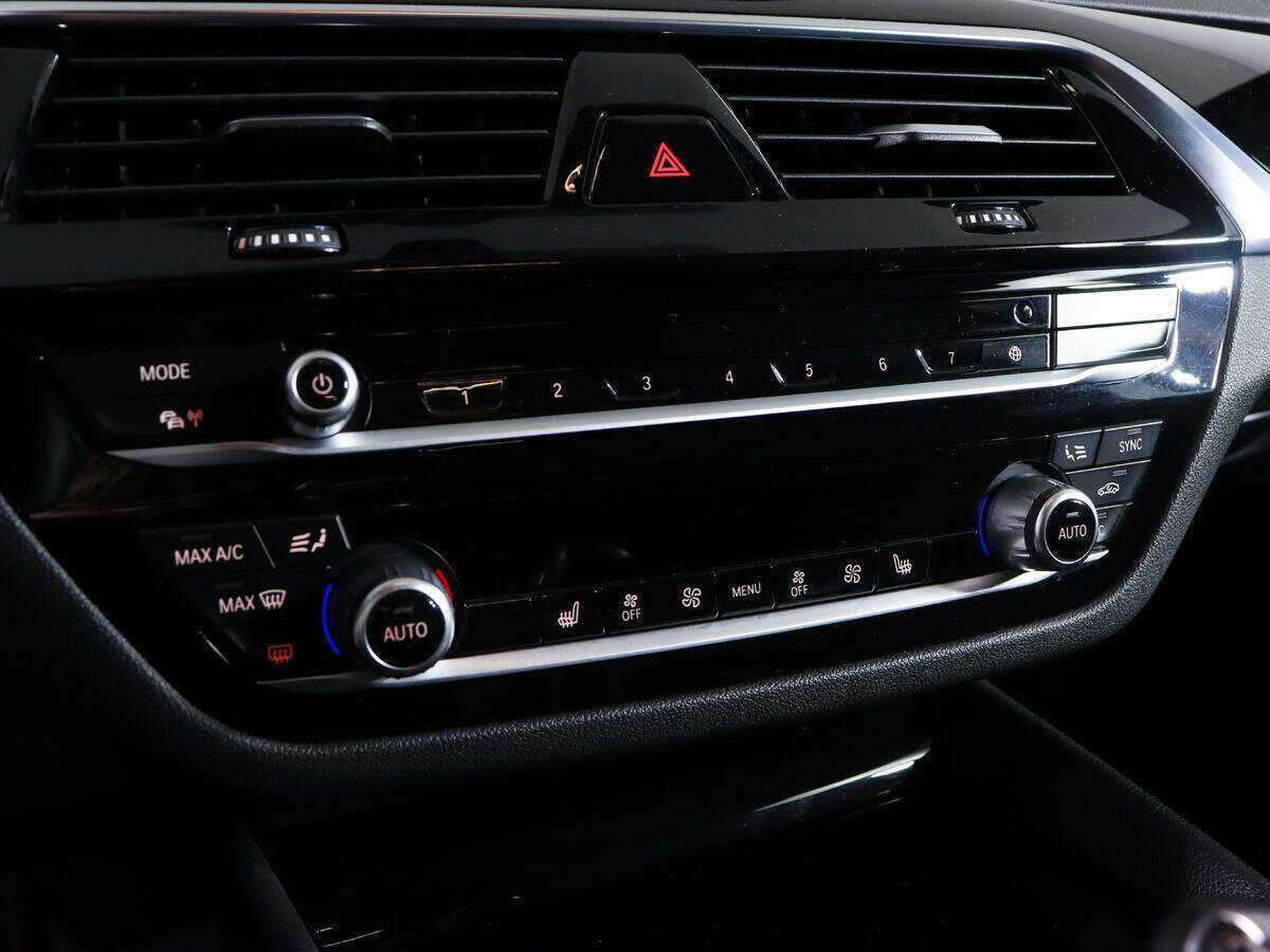 BMW 5 серии б/у, 2018, Автоматическая. Фото: #17