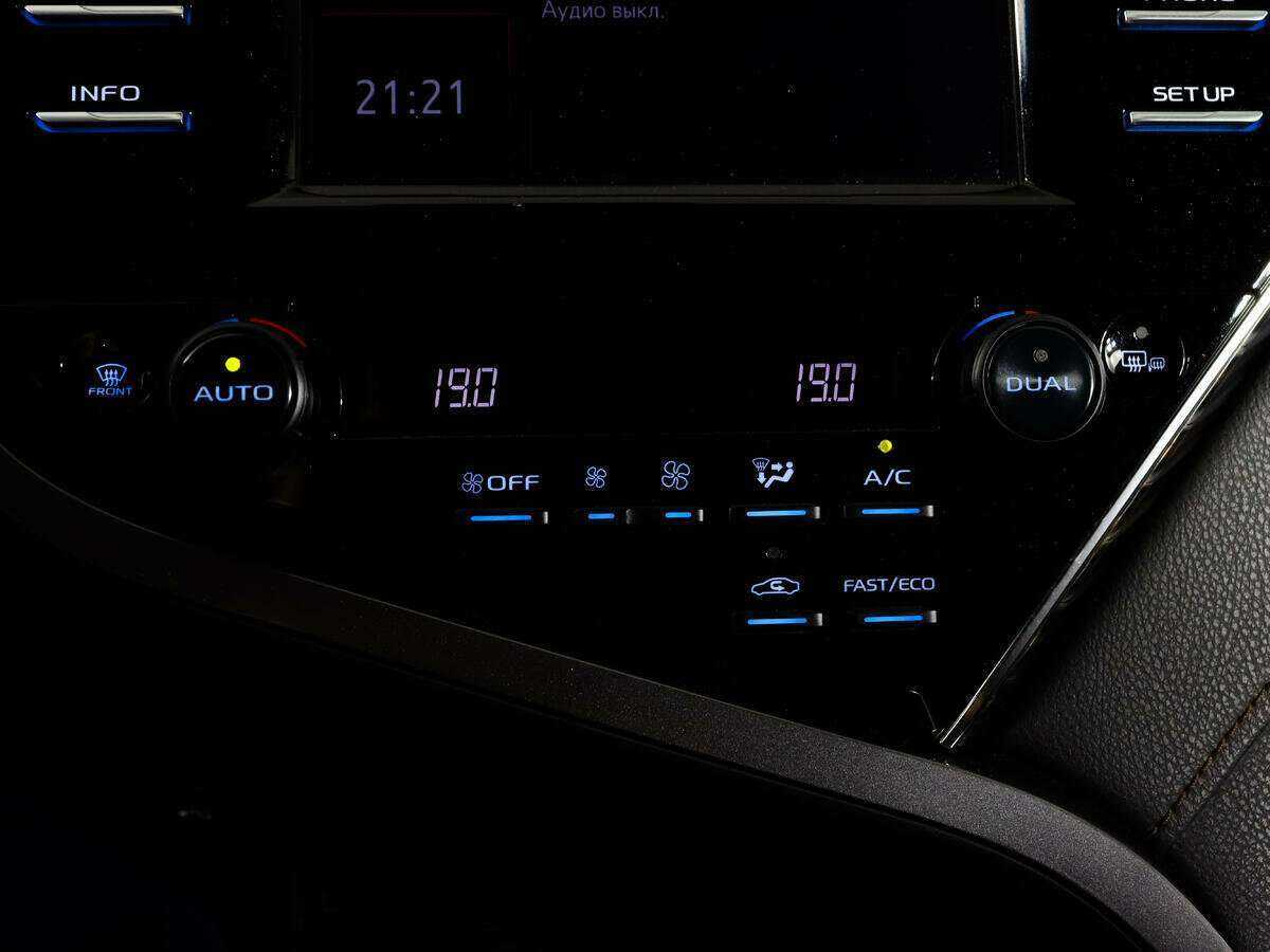 Toyota Camry б/у, 2018, Автоматическая. Фото: #22