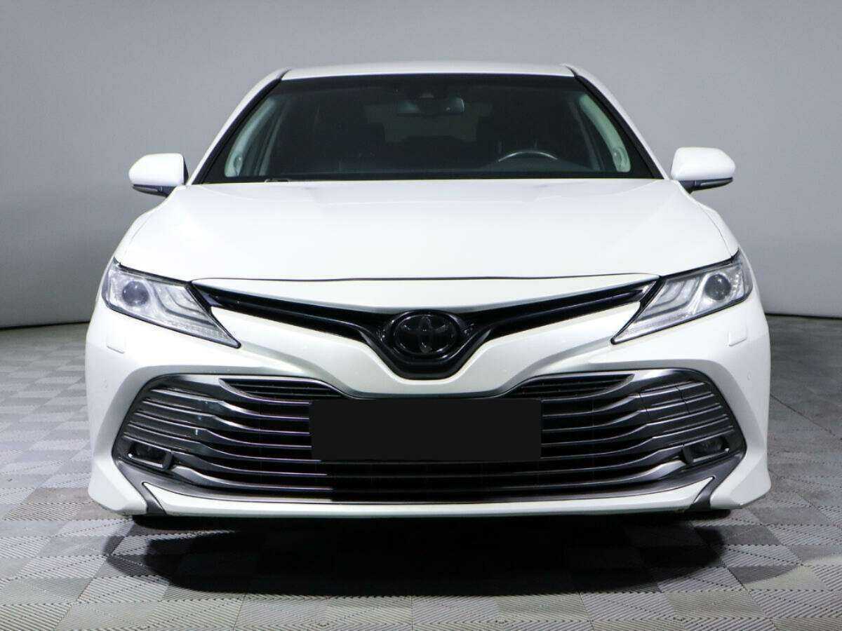 Toyota Camry б/у, 2018, Автоматическая. Фото: #1