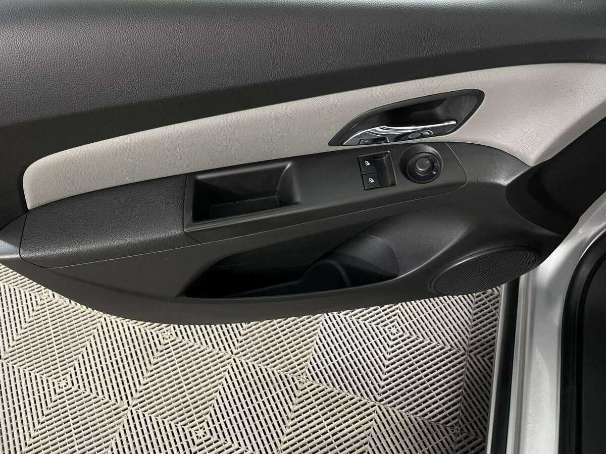 Chevrolet Cruze б/у, 2014, Механическая. Фото: #6