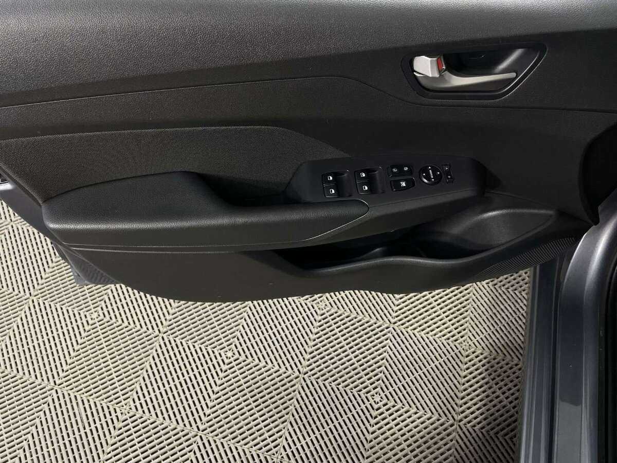 Hyundai Solaris б/у, 2017, Автоматическая. Фото: #7