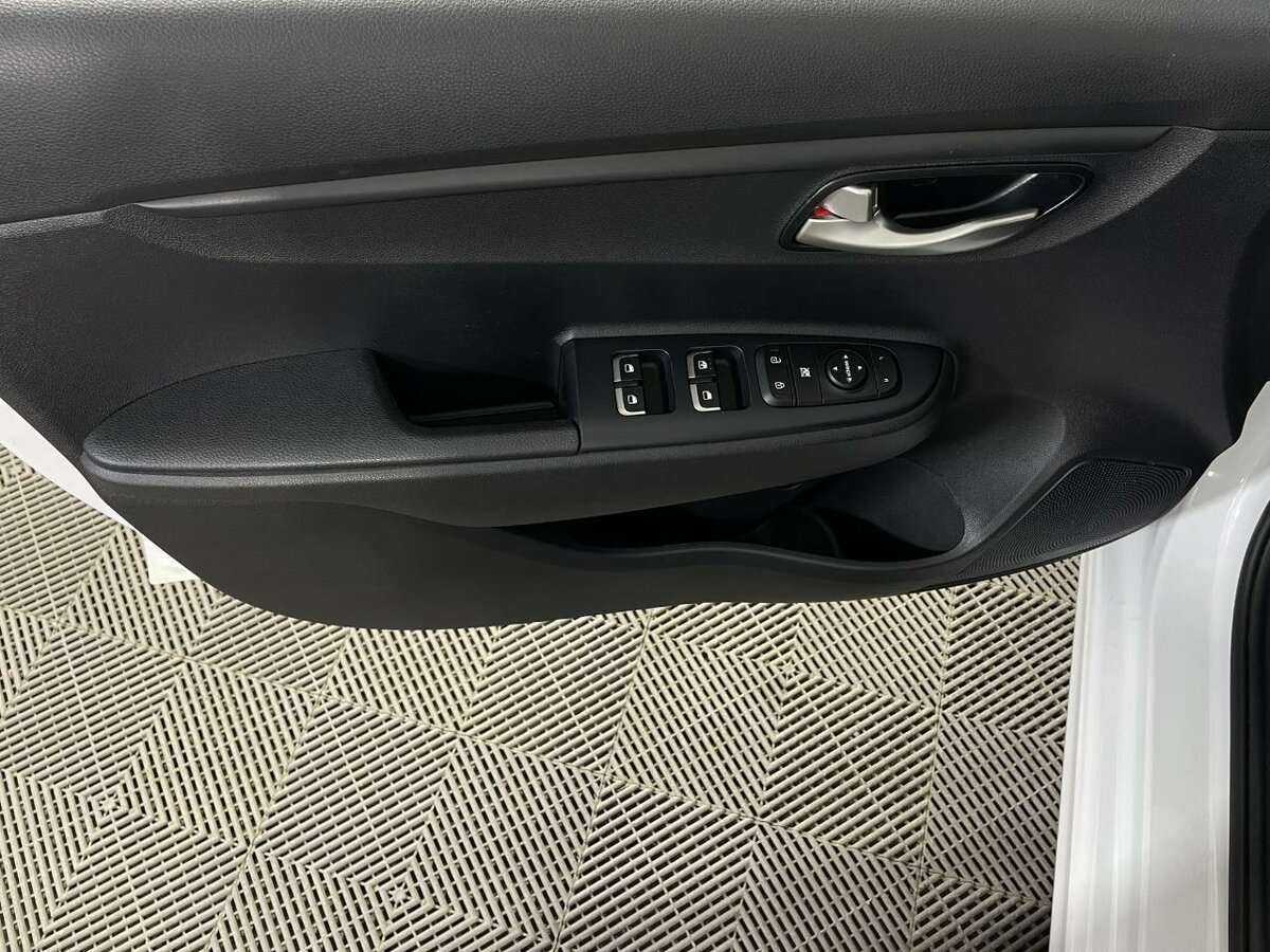 Kia Rio б/у, 2021, Автоматическая. Фото: #7