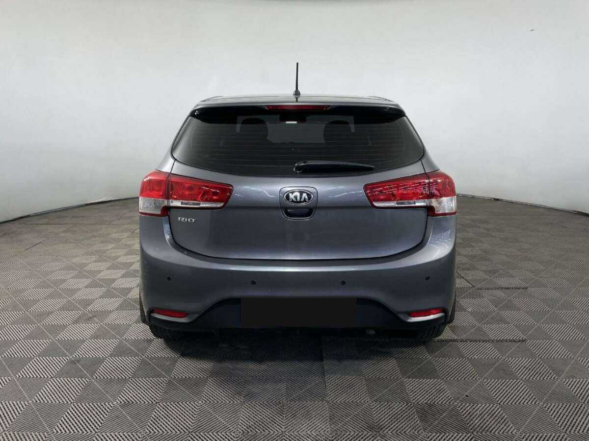 Kia Rio б/у, 2016, Автоматическая. Фото: #2