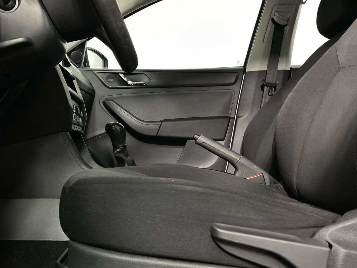 Skoda Rapid б/у, 2016, Механическая. Фото: #8