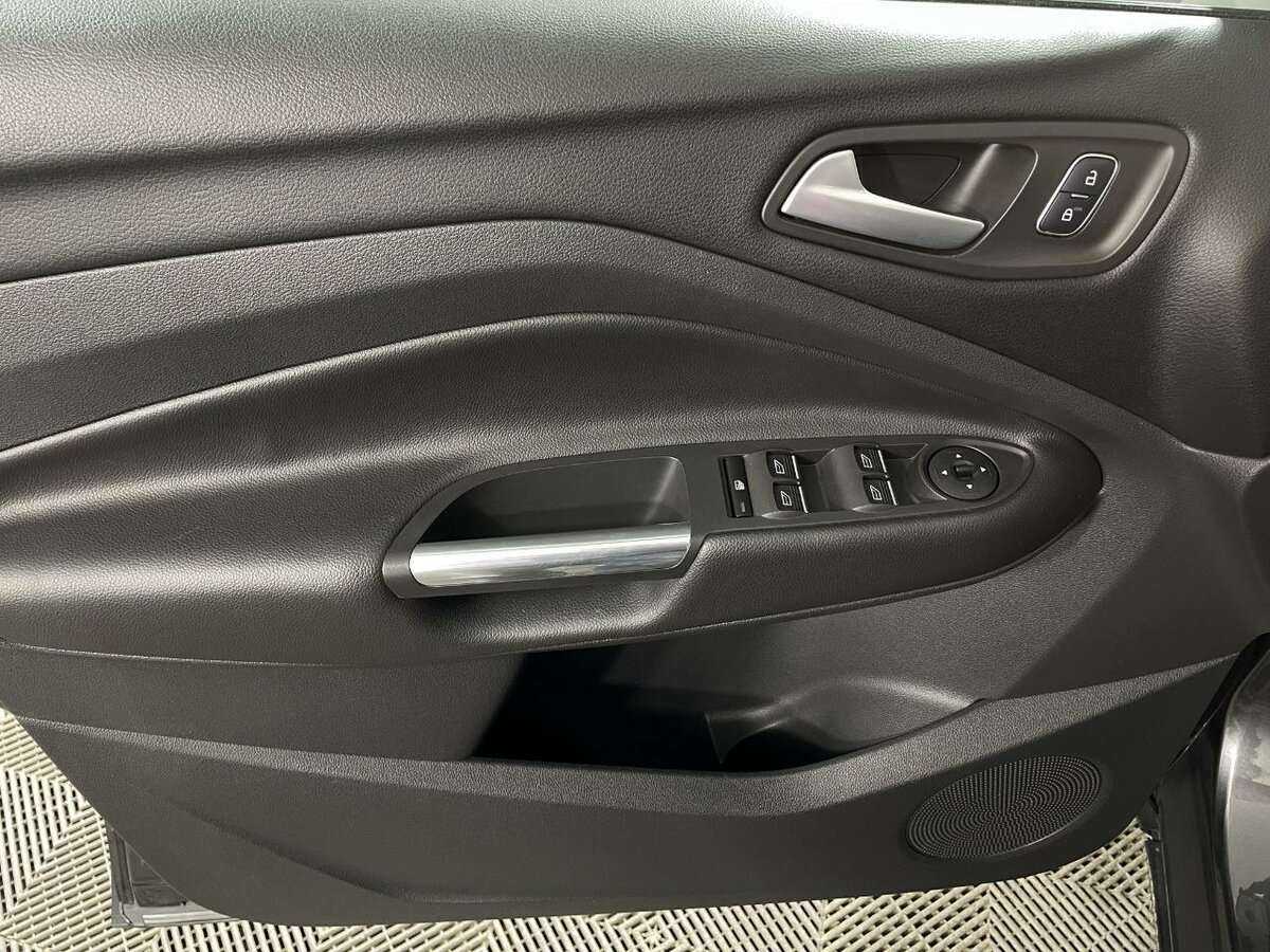 Ford Kuga б/у, 2017, Автоматическая. Фото: #7