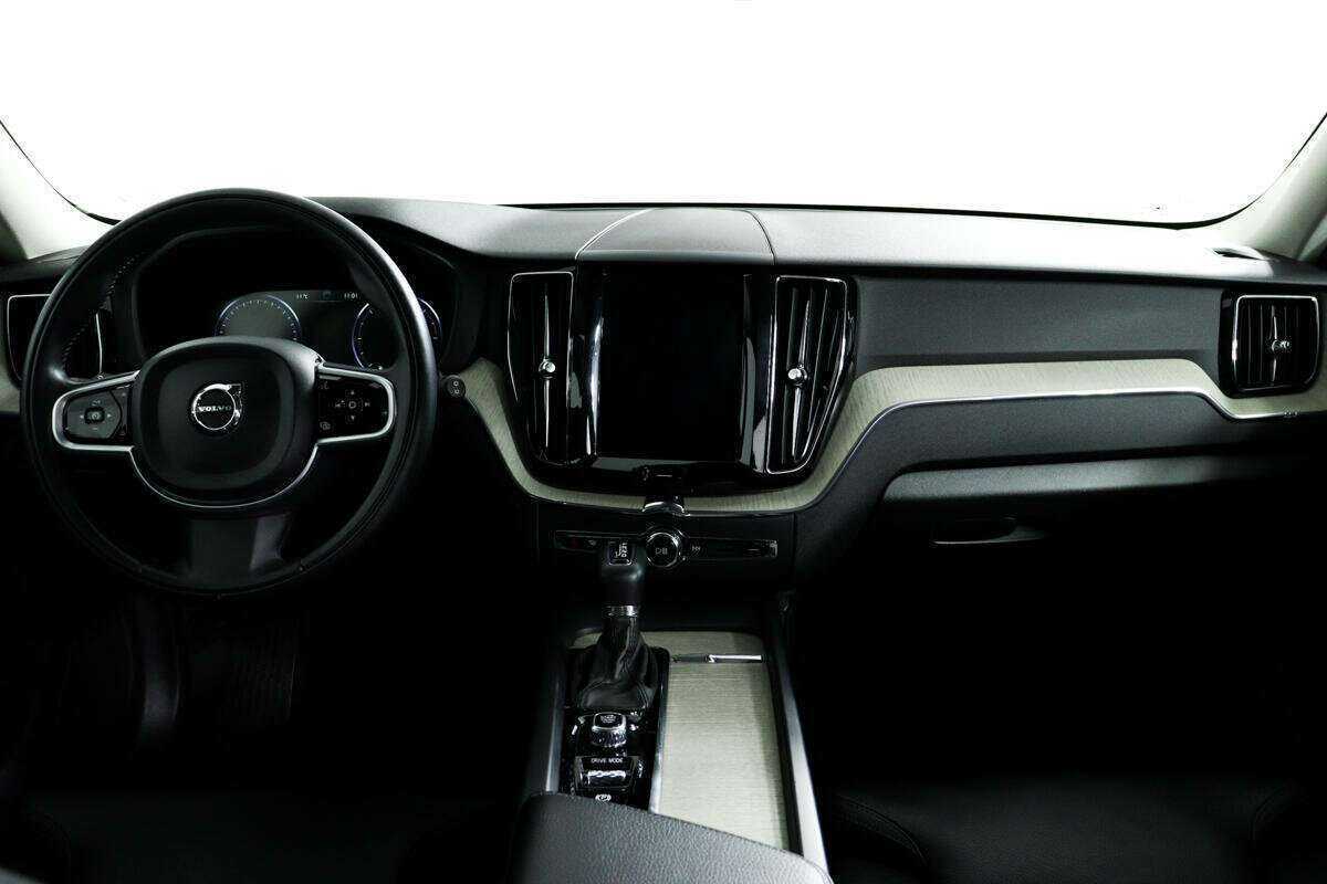 Volvo XC60 б/у, 2018, Автоматическая. Фото: #10