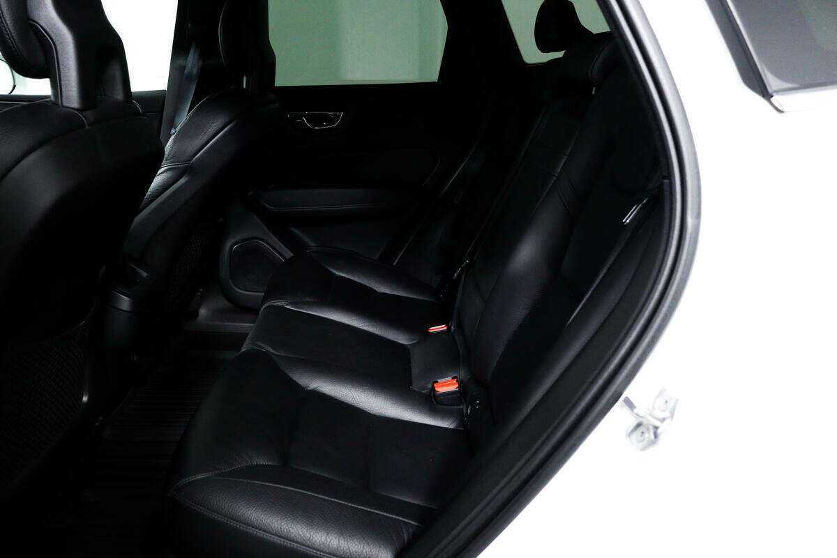 Volvo XC60 б/у, 2018, Автоматическая. Фото: #11