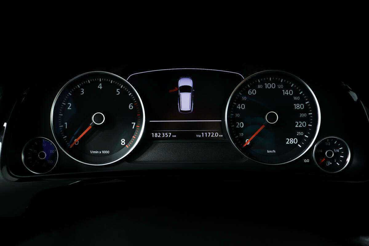 Volkswagen Touareg б/у, 2013, Автоматическая. Фото: #9