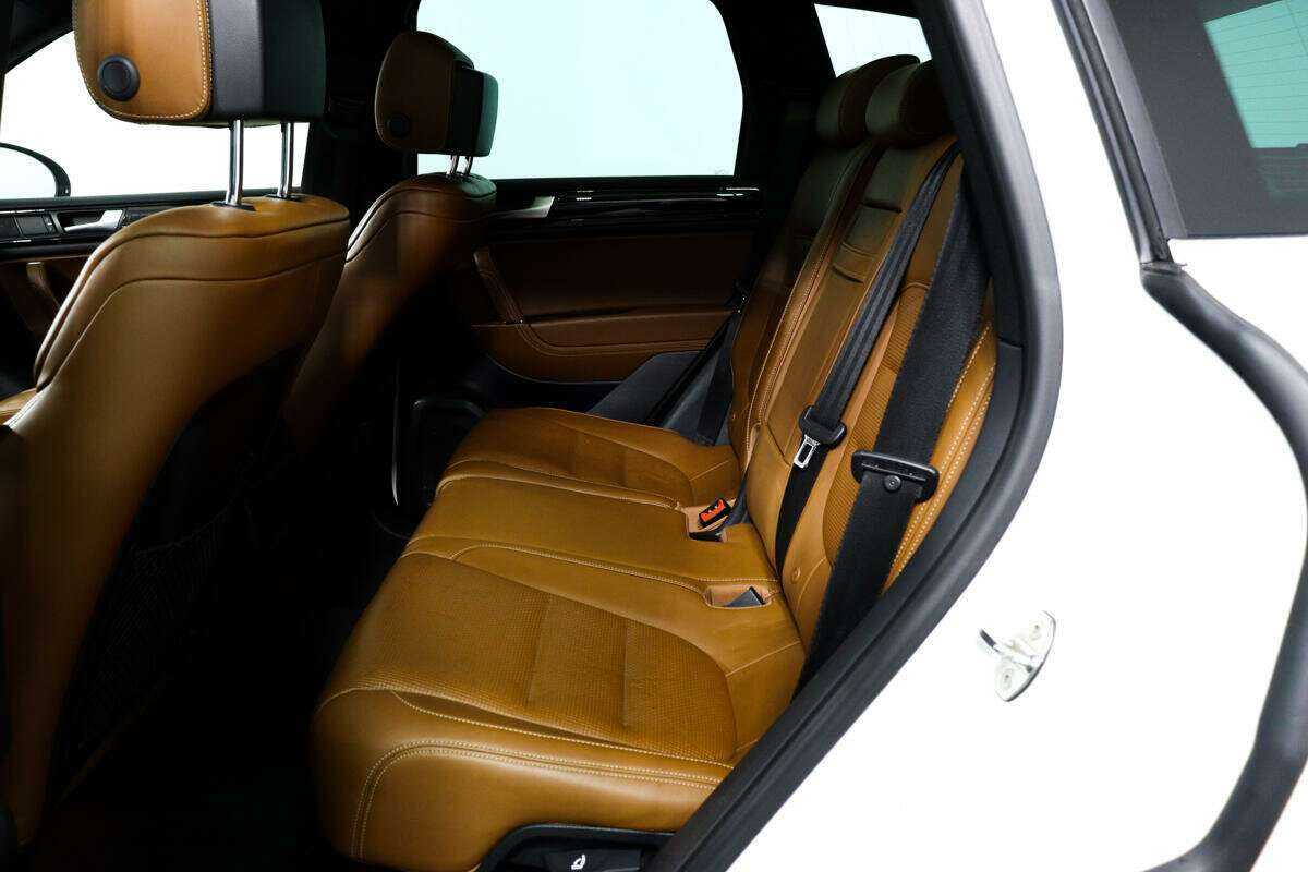 Volkswagen Touareg б/у, 2013, Автоматическая. Фото: #11